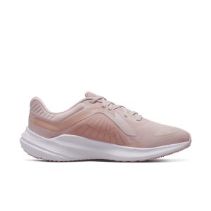 W WMNS NIKE QUEST 5